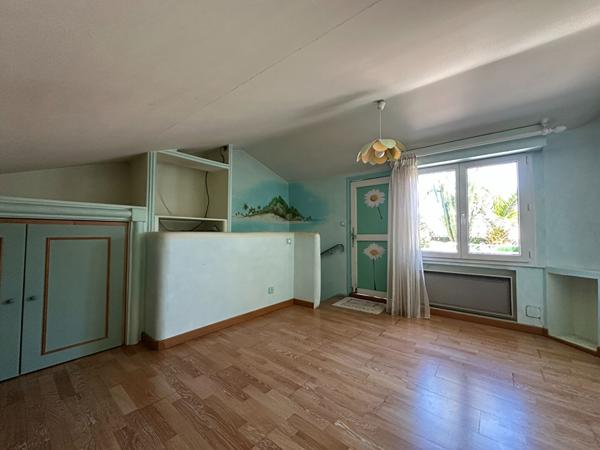 Maison de ville à Argelès Village 139 m² habitables avec extérieurs, stationnement et fort potentiel