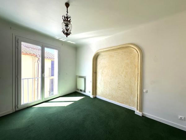 Maison de ville à Argelès Village 139 m² habitables avec extérieurs, stationnement et fort potentiel