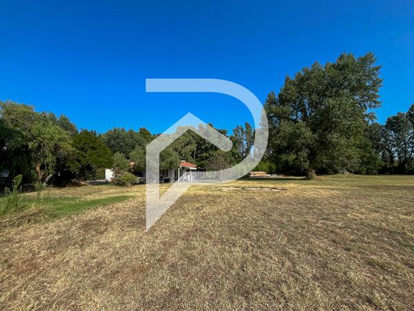 À Saint-Cyprien ? Propriété d'exception au coeur de la nature