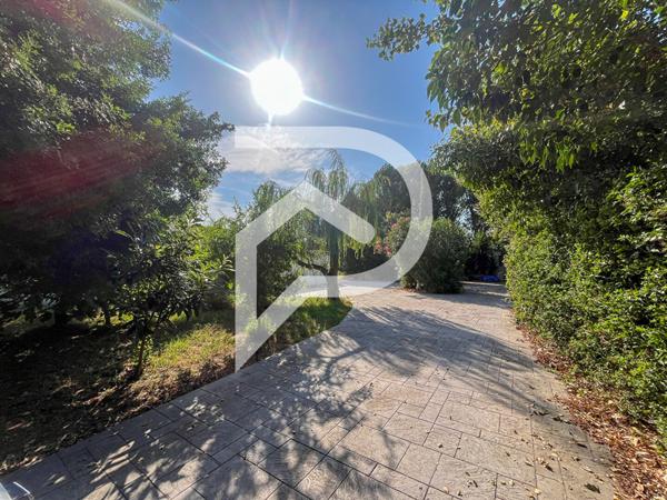 À Saint-Cyprien ? Propriété d'exception au coeur de la nature