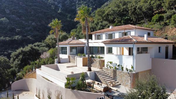 Maison à vendre  8 pièces - 292 m2 CAVALAIRE SUR MER - 83