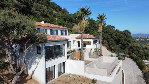 Maison à vendre  8 pièces - 292 m2 CAVALAIRE SUR MER - 83