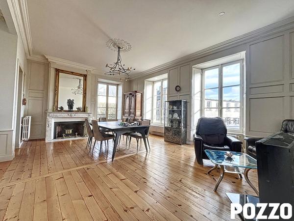 Appartement d'exception en hyper centre T10 (252 m²) à vendre à COUTANCES COUTANCES