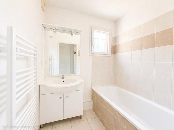 Appartement
         2 pièces
        - 42 m² Exclusivité 129 900 € *
