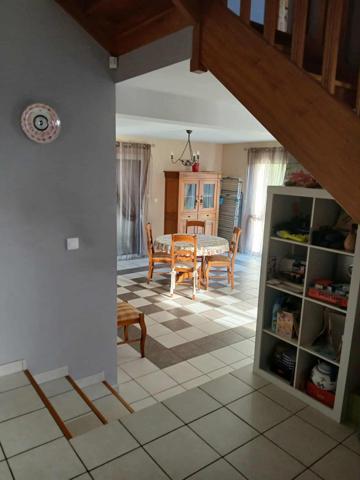 Grande maison familiale à la sortie de Baud – 207 m² habitables sur 1600 m² de terrain