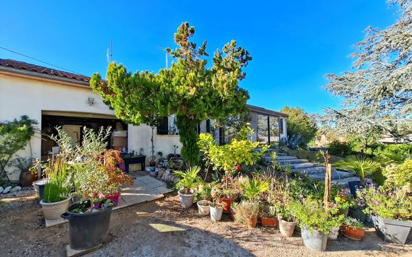 Maison à vendre    5 pièces •  Beaumont-de-Lomagne