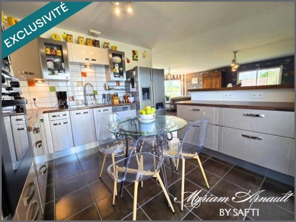 Maison 2011 Plain-Pied 152 m², 4 chambres sur terrain de 4811 m²