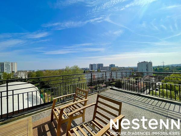 APPARTEMENT DERNIER ÉTAGE AVEC TERRASSE - 3 pièces 63 m² à THIAIS