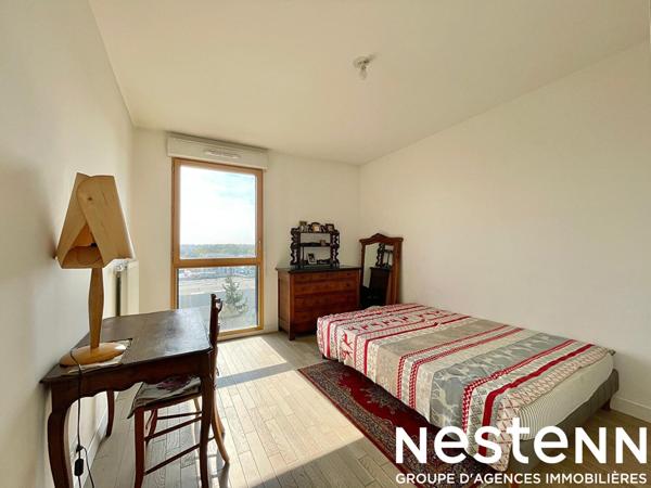 APPARTEMENT DERNIER ÉTAGE AVEC TERRASSE - 3 pièces 63 m² à THIAIS