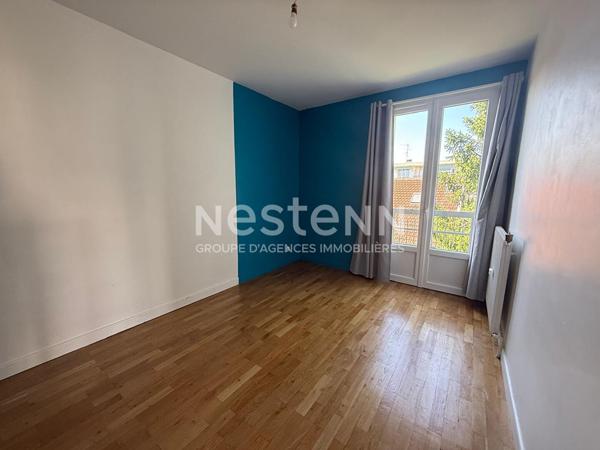 Appartement 2 Pièces avec Balcon, cave, en dernier étage - 69500 BRON