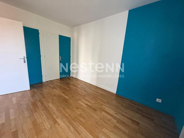 Appartement 2 Pièces avec Balcon, cave, en dernier étage - 69500 BRON