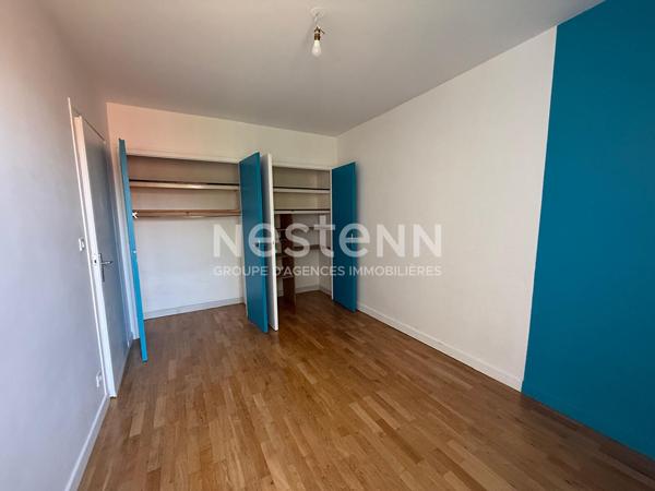 Appartement 2 Pièces avec Balcon, cave, en dernier étage - 69500 BRON