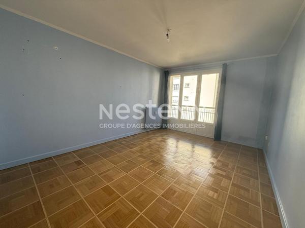 Appartement 2 Pièces avec Balcon, cave, en dernier étage - 69500 BRON