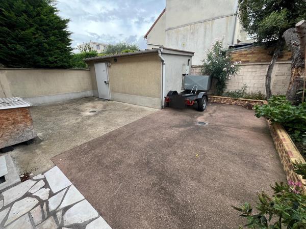 Drancy (93700) Maison de 3 chambres avec courette et grand garage