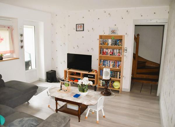 Maison Montfaucon D Argonne 8 pièce(s) 200 m2