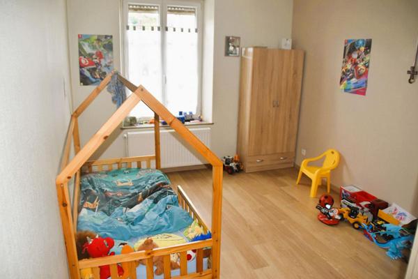 Maison Montfaucon D Argonne 8 pièce(s) 200 m2