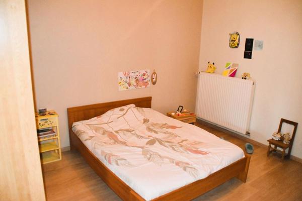 Maison Montfaucon D Argonne 8 pièce(s) 200 m2