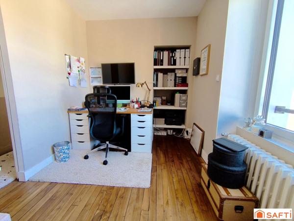 Maison de 170 m2 entièrement rénovée, commodités à pied