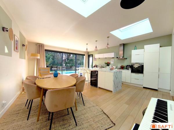 Maison de 170 m2 entièrement rénovée, commodités à pied