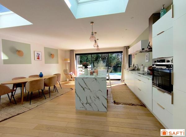 Maison de 170 m2 entièrement rénovée, commodités à pied