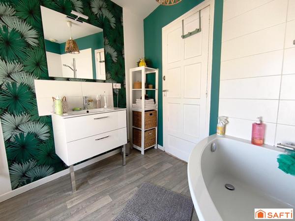 Maison de 170 m2 entièrement rénovée, commodités à pied