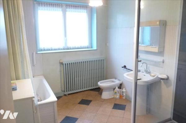 Maison à vendre à NEUILLY LE VENDIN(53)