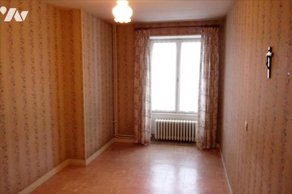 Maison à vendre à NEUILLY LE VENDIN(53)