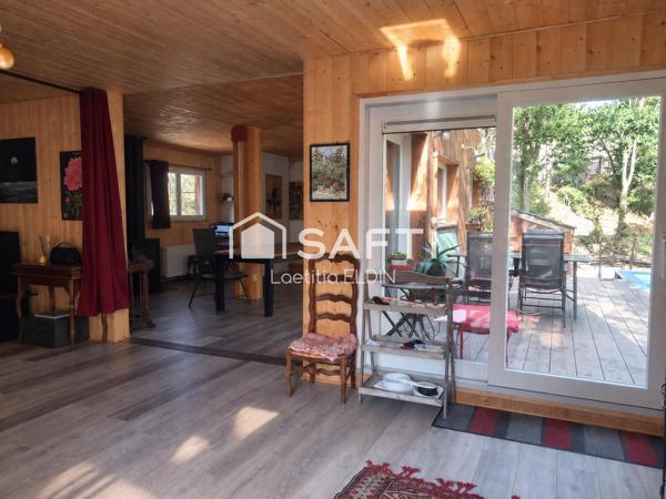 Maison d’architecte en bois avec piscine de 2020