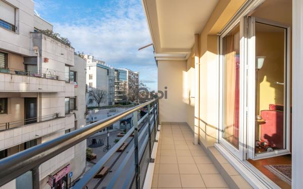 Appartement à vendre    3 pièces • 65,19 m2 Joinville-le-Pont