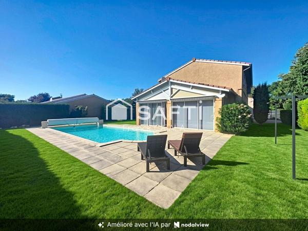 Magnifique traditionnelle avec piscine