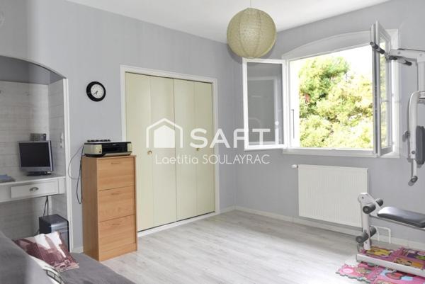 Grande Maison familiale avec possibilité de 2 logements à 15 mn de Castres