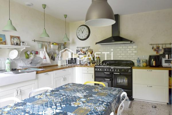 Grande Maison familiale avec possibilité de 2 logements à 15 mn de Castres