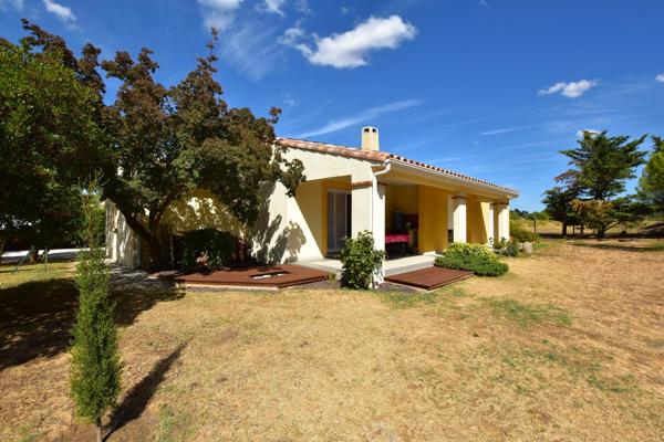 Villa plain-pied,155m² habitables, jardin, garage, piscine
