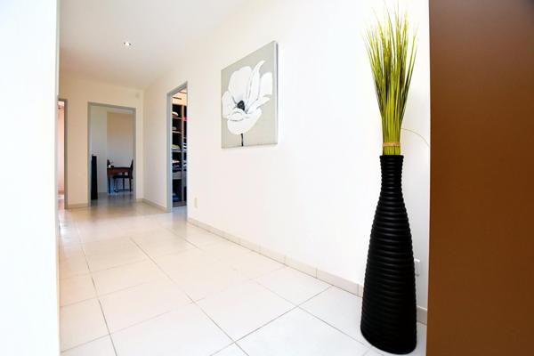 Villa plain-pied,155m² habitables, jardin, garage, piscine