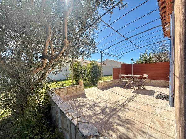 Maison à vendre 6 pièces 197 m2 avec dépendances CADENET (84)