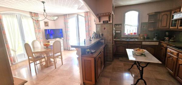 Maison 11 pièces 398 m2