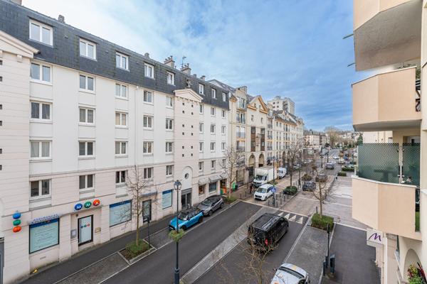 EXCLUSIVITÉ - 5 pièces à vendre en parfait état avec terrasse en centre ville