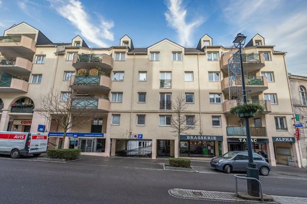 EXCLUSIVITÉ - 5 pièces à vendre en parfait état avec terrasse en centre ville