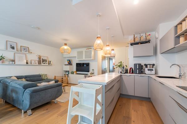 EXCLUSIVITÉ - 5 pièces à vendre en parfait état avec terrasse en centre ville