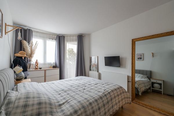 EXCLUSIVITÉ - 5 pièces à vendre en parfait état avec terrasse en centre ville