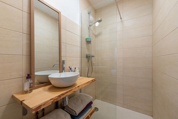 EXCLUSIVITÉ - 5 pièces à vendre en parfait état avec terrasse en centre ville