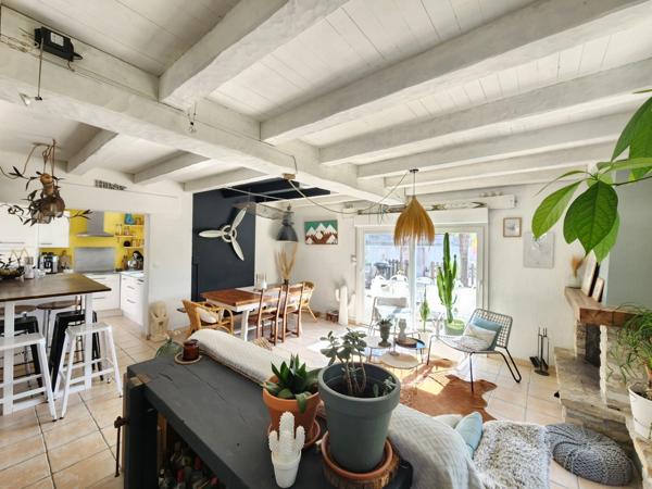 Maison individuelle + garage avec piscine – 102 m² – Exposition plein Sud - Terrain 623 m² – À 1 km de la plage (zone blanche) DOLUS D'OLERON