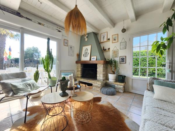 Maison individuelle + garage avec piscine – 102 m² – Exposition plein Sud - Terrain 623 m² – À 1 km de la plage (zone blanche) DOLUS D'OLERON
