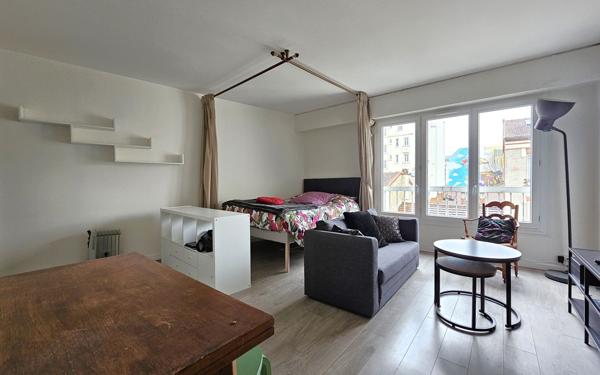 Appartement à louer    1 pièce • 28,62 m2 Vanves