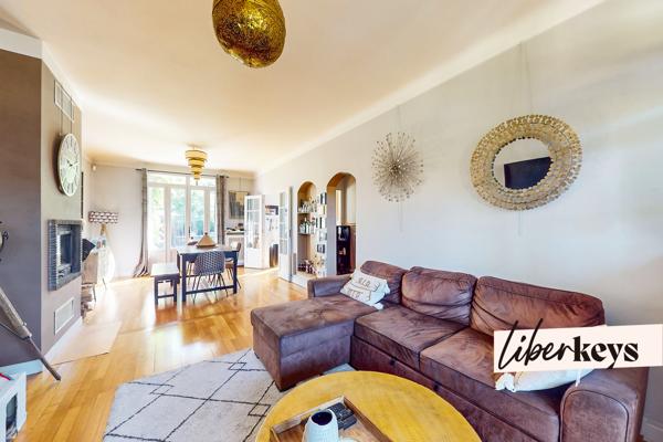 Maison 127m² avec piscine, jardin, terrasse, sous-sol et double parking à Gagny