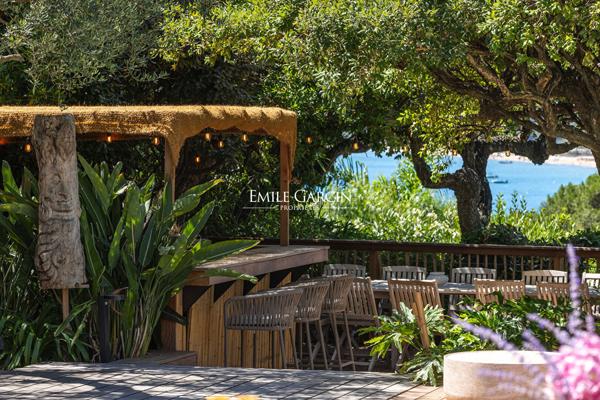 A vendre - Villa avec magnifique vue mer dans un domaine sécurisé -  Ramatuelle/Saint-Tropez