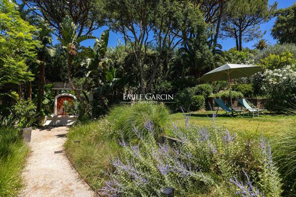 A vendre - Villa avec magnifique vue mer dans un domaine sécurisé -  Ramatuelle/Saint-Tropez