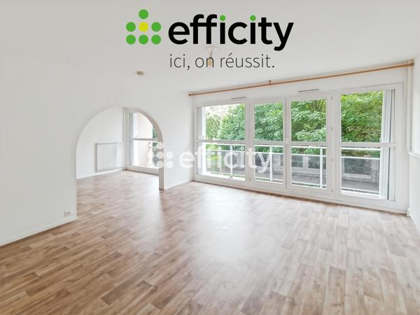Appartement
         2 pièces
        - 54 m² 77 000 € *