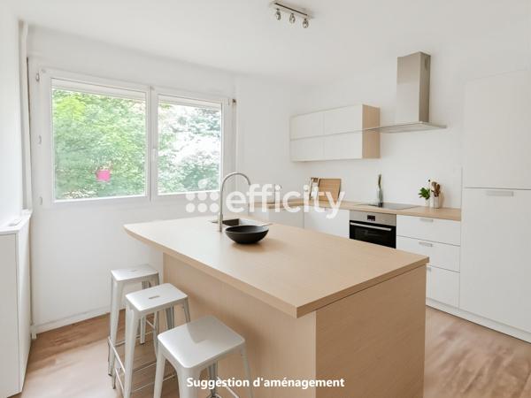 Appartement
         2 pièces
        - 54 m² 77 000 € *