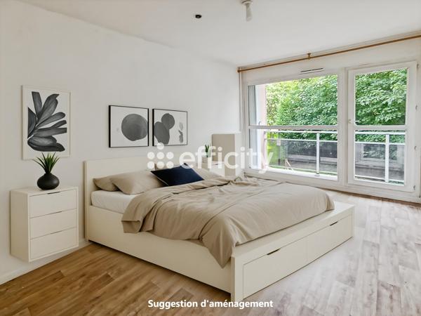 Appartement
         2 pièces
        - 54 m² 77 000 € *